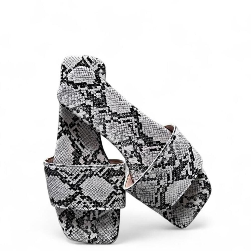 Black White Sandal Women's Size 8 Snakeskin Print